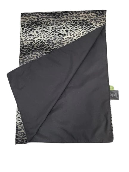 Water Resistant Cosy Fleece Blanket – Grey Cheetah Print