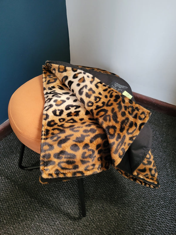 Water Resistant Cosy Fleece Blanket – Brown Leopard Print